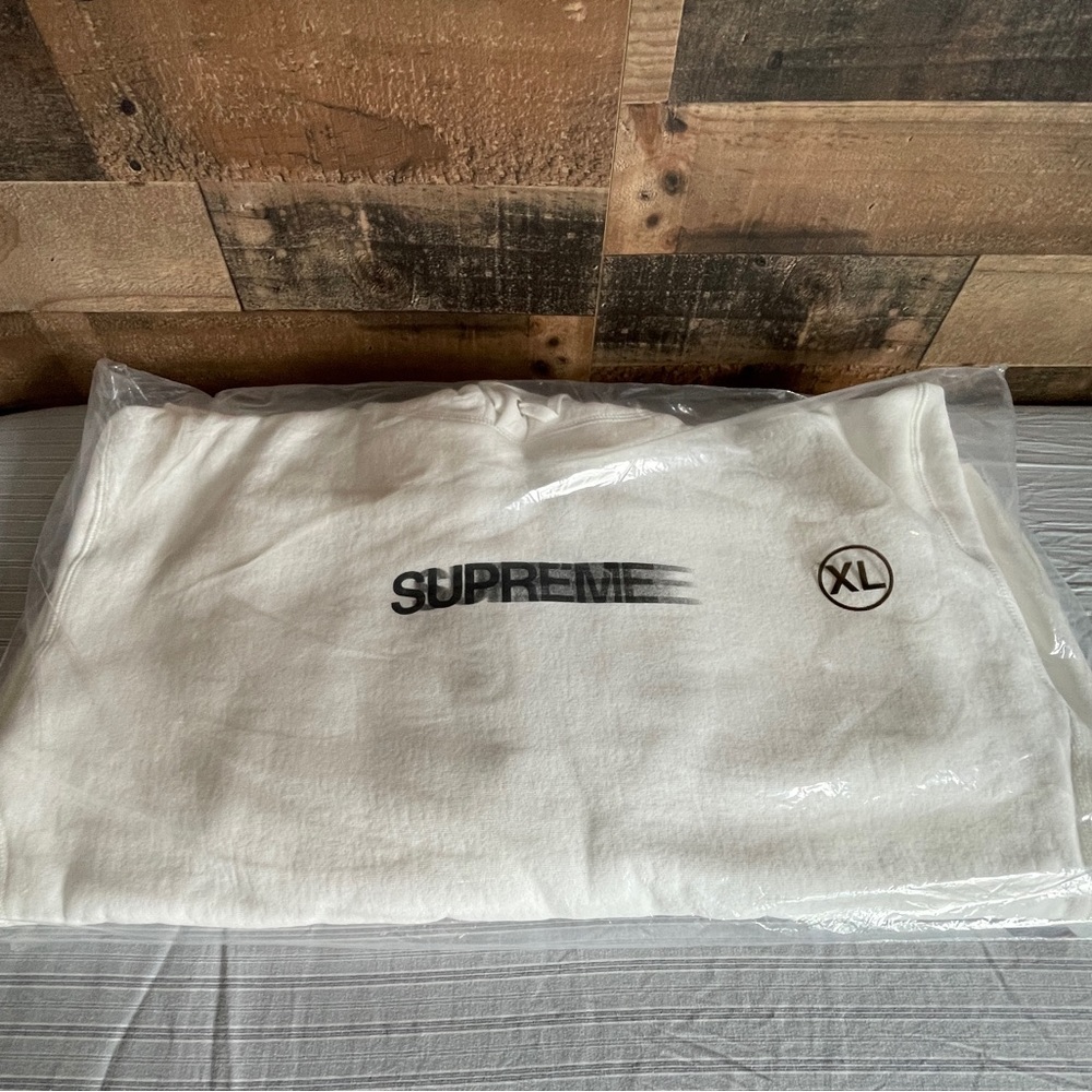 Supreme Motion Logo Hoodie